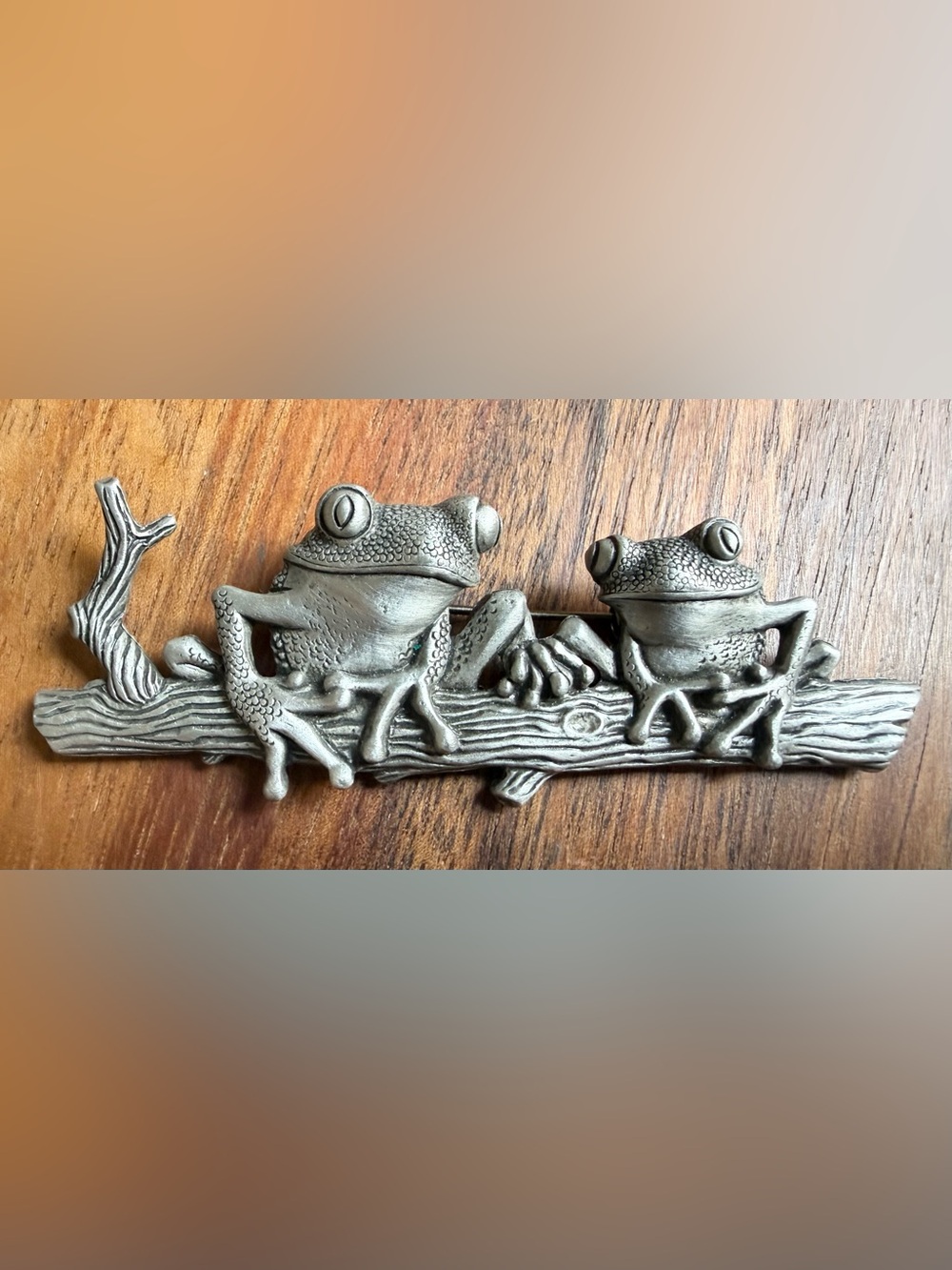 VTG JJ Jewelry Frogs Pewter Brooch Pin Silver tone Signed Jonette